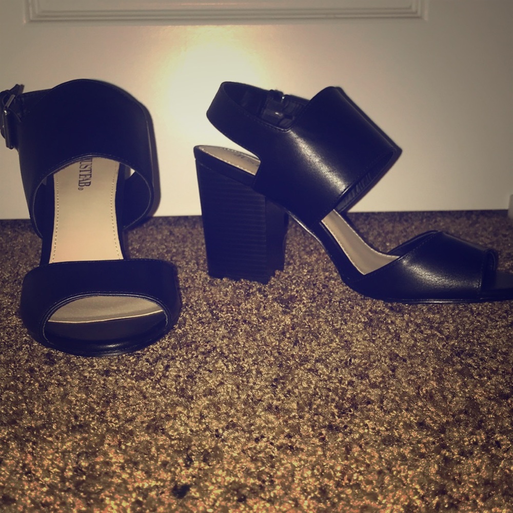 Black Block Strapped Heels